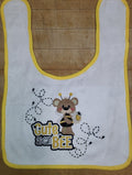 Adorable Bumblebee Baby Bib, Soft & Cute for Infants, Ideal Gift for New Parents and Newborn Celebrations