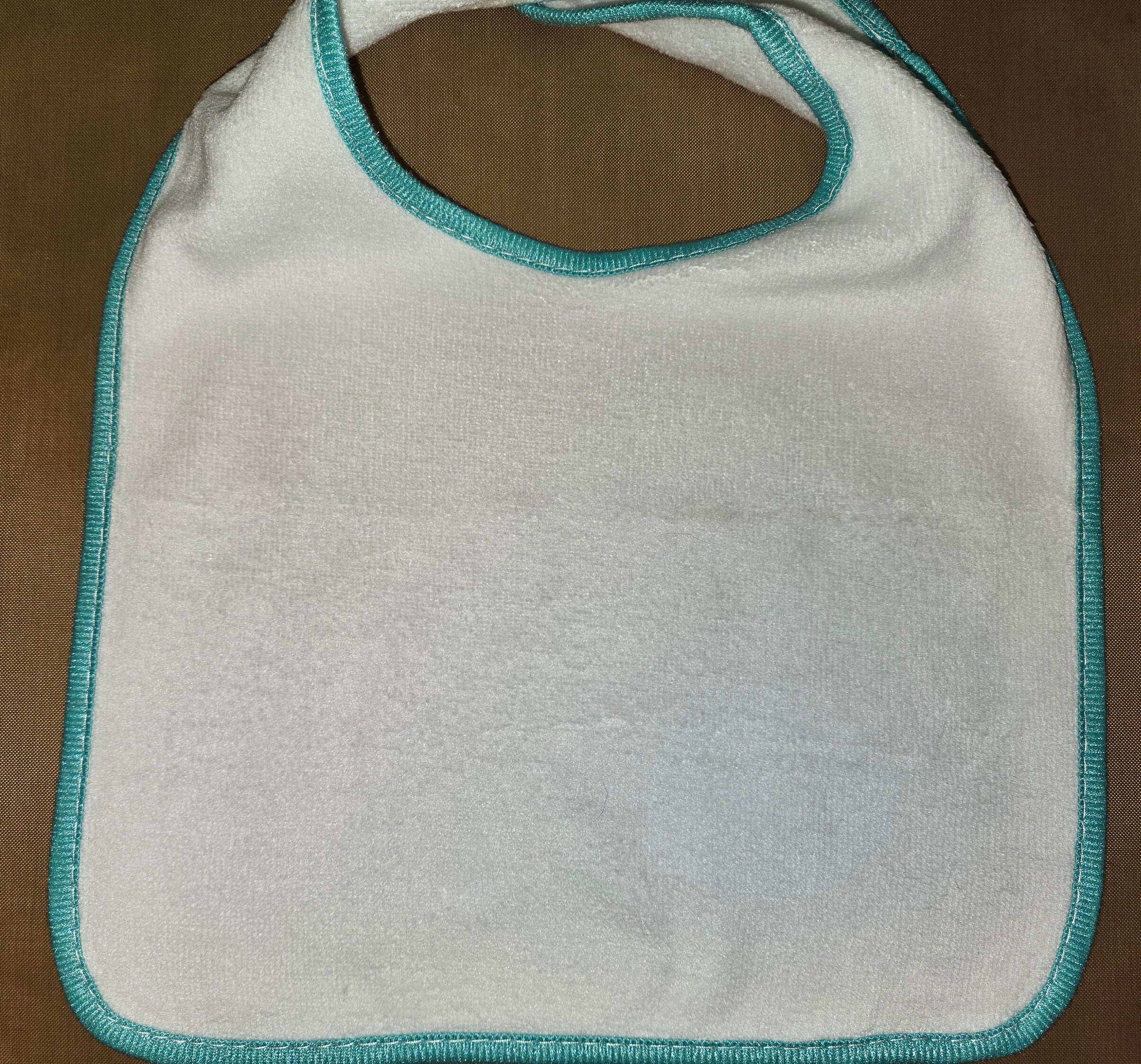 Adorable Bumblebee Baby Bib, Soft & Cute for Infants, Ideal Gift for New Parents and Newborn Celebrations